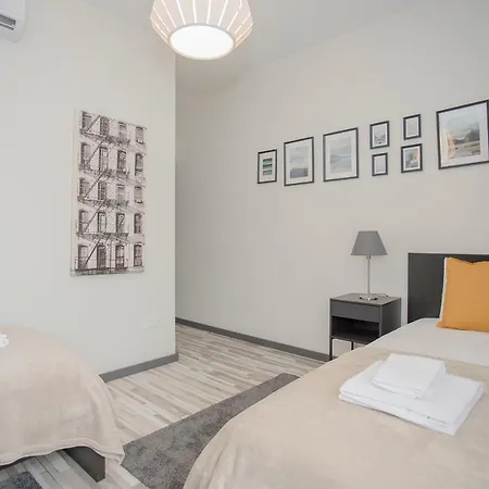 Liiiving - Invictus Bolhao Terrace بورتو